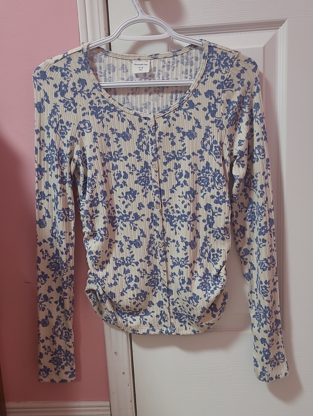 Abercrombie kids Cream Long-Sleeve Floral Button-Front Top with Blue Print